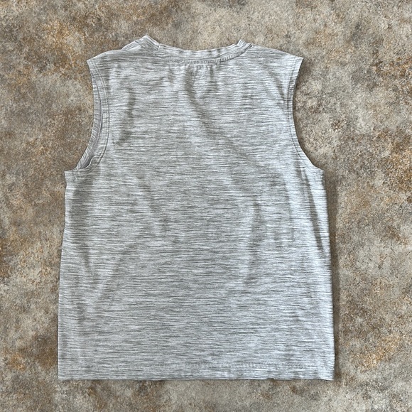 Old Navy Active Breathe On Tanks - Picture 3 of 5